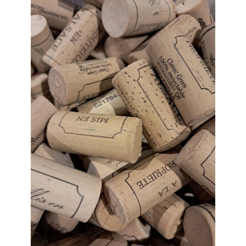 BOUCHONS DE VIN USAGÉS SYNTHÉTIQUE SERIGRAPHIER AVEC CUL BLANC (1kg / Environ 160-170 pièces)